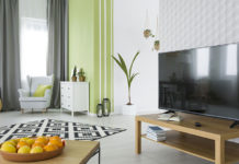 Tapeta czy farba – co lepiej sprawdzi się przy remoncie mieszkania?