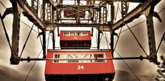 Kto montuje kabinę prysznicową?