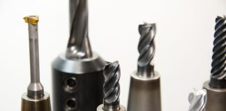 Jakie wiertło do karniszy?