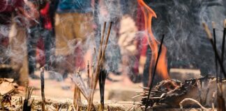 Jak palić kadzidła bez podstawki?