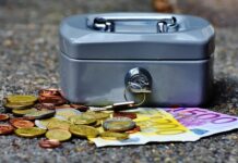 Czy na targu trzeba mieć kasę fiskalną? Czy na targu trzeba mieć kasę fiskalną?